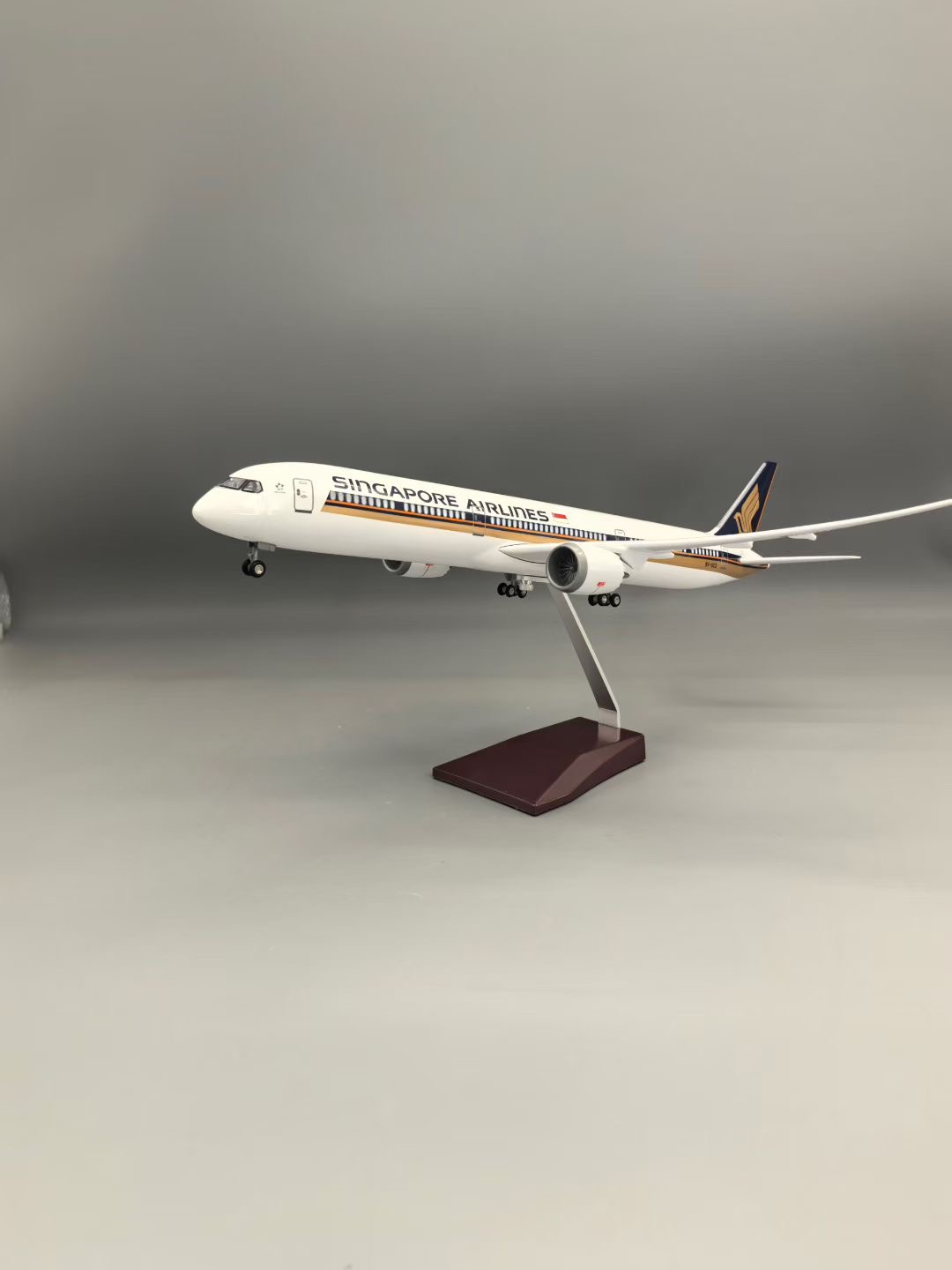 Modèle d'avion en résine Singa - Model Kit Singapore avis et prix