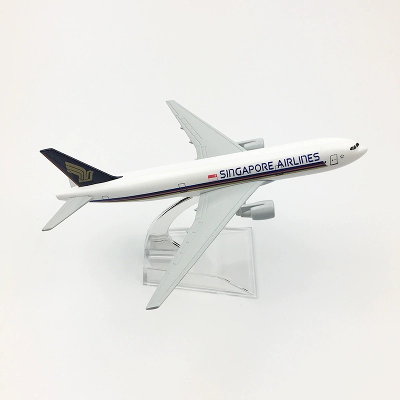 Modèle d'avion en métal 1/400  - Model Kit Singapore avis et prix